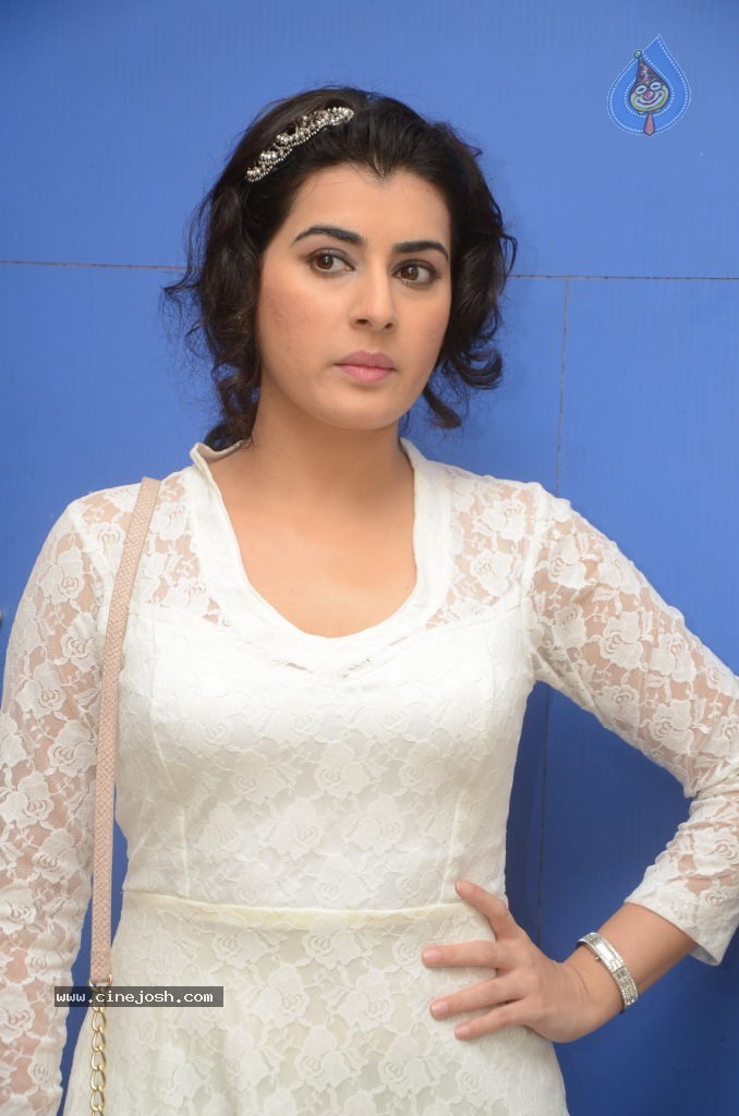 Archana New Hot Stills - 40 / 95 photos