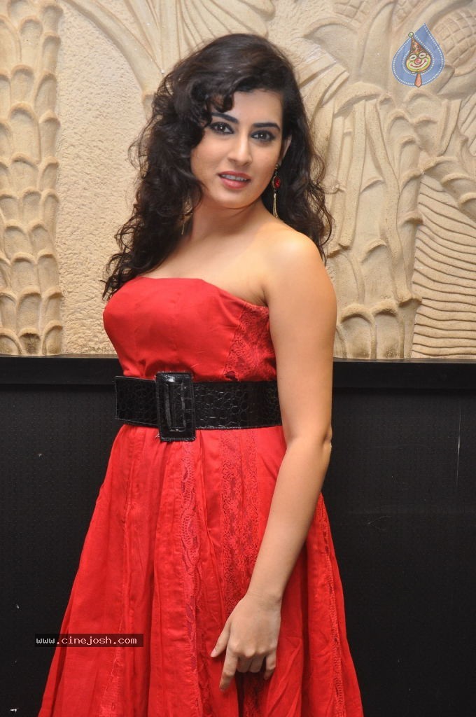 Archana New Stills - 13 / 68 photos