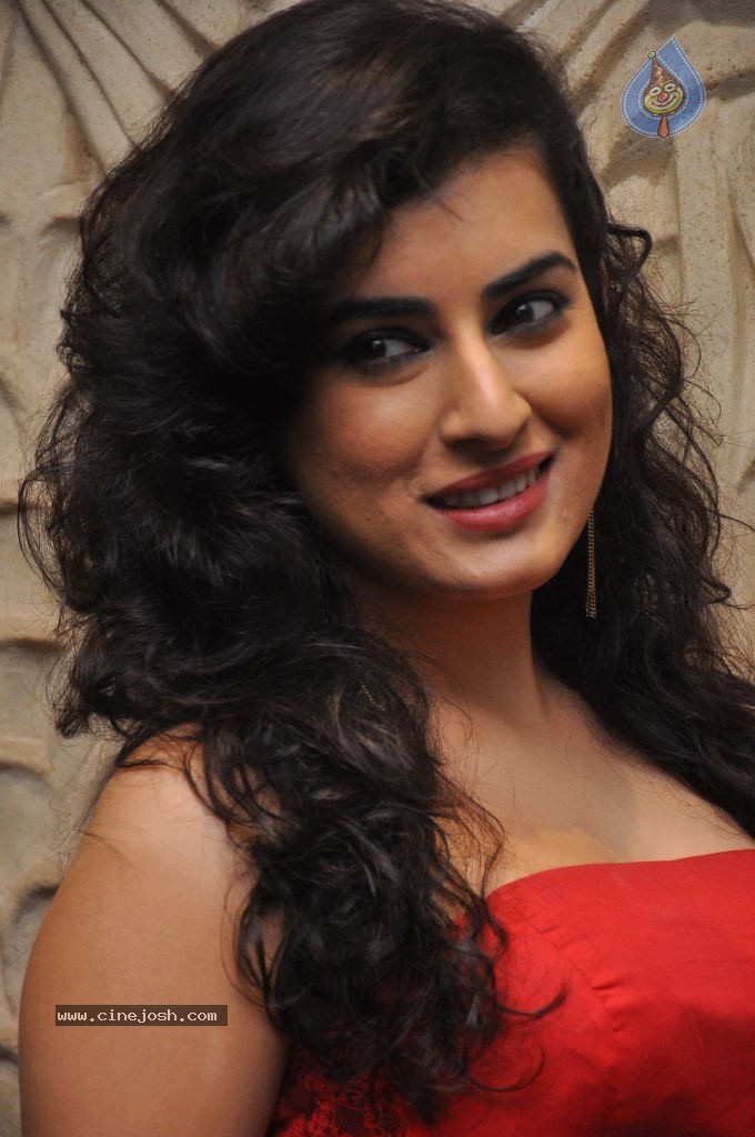 Archana New Stills - 18 / 68 photos