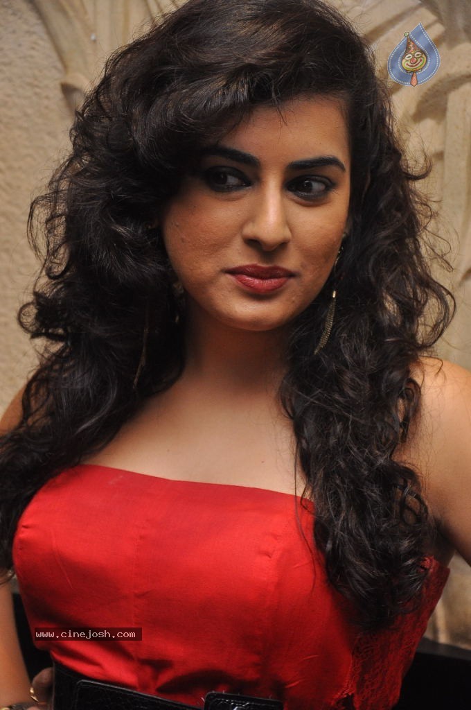 Archana New Stills - 20 / 68 photos