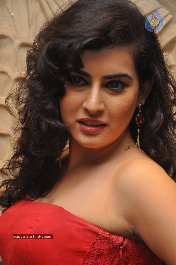 Archana New Stills - 21 / 68 photos