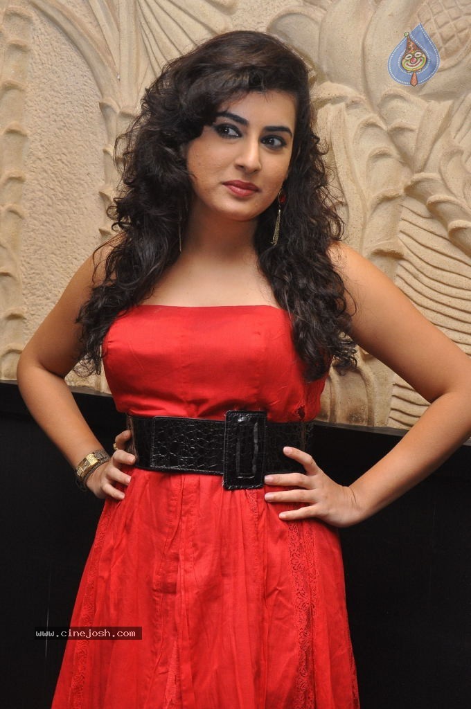 Archana New Stills - 23 / 68 photos