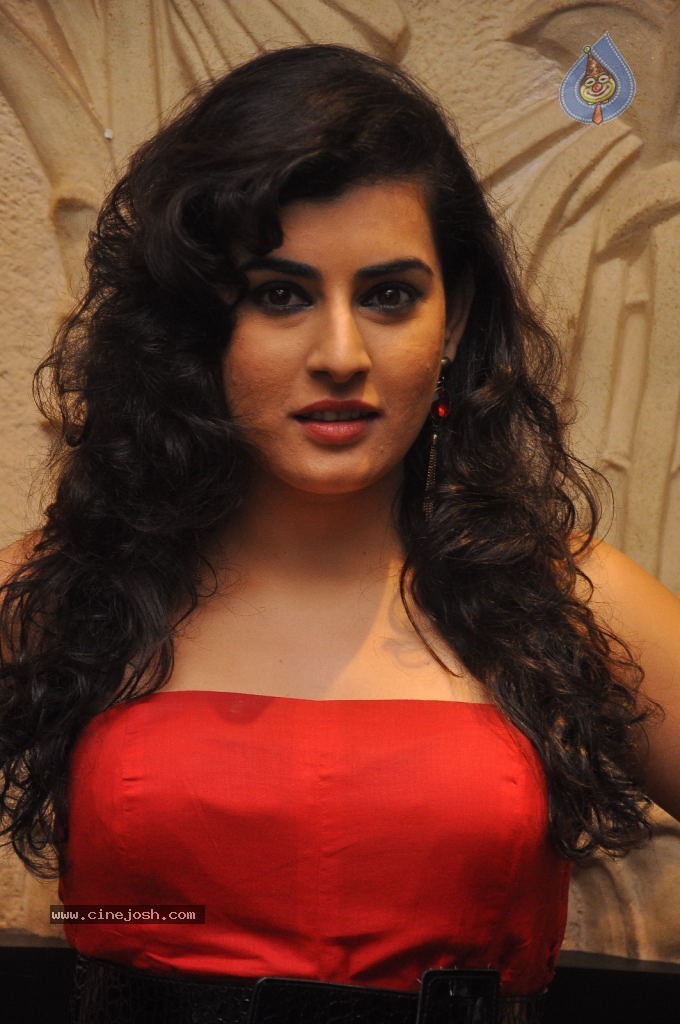 Archana New Stills - 30 / 68 photos