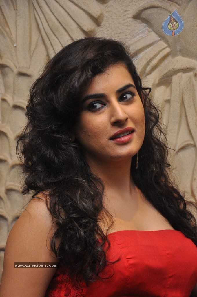 Archana New Stills - 36 / 68 photos