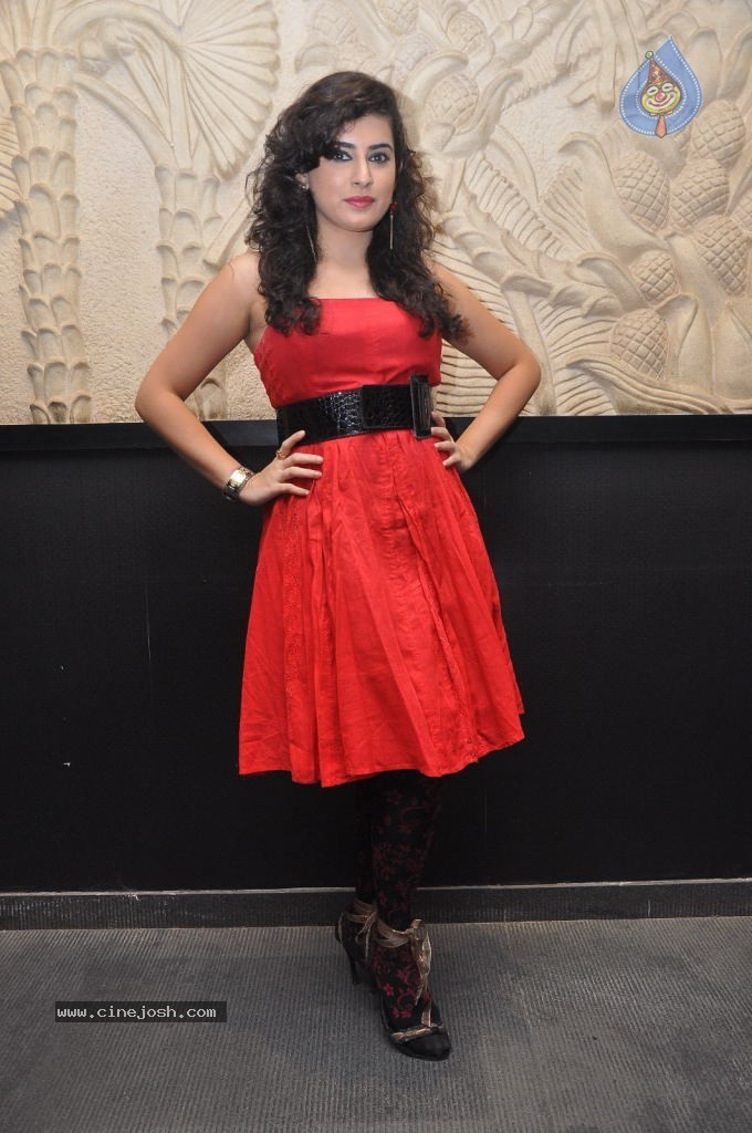 Archana New Stills - 52 / 68 photos