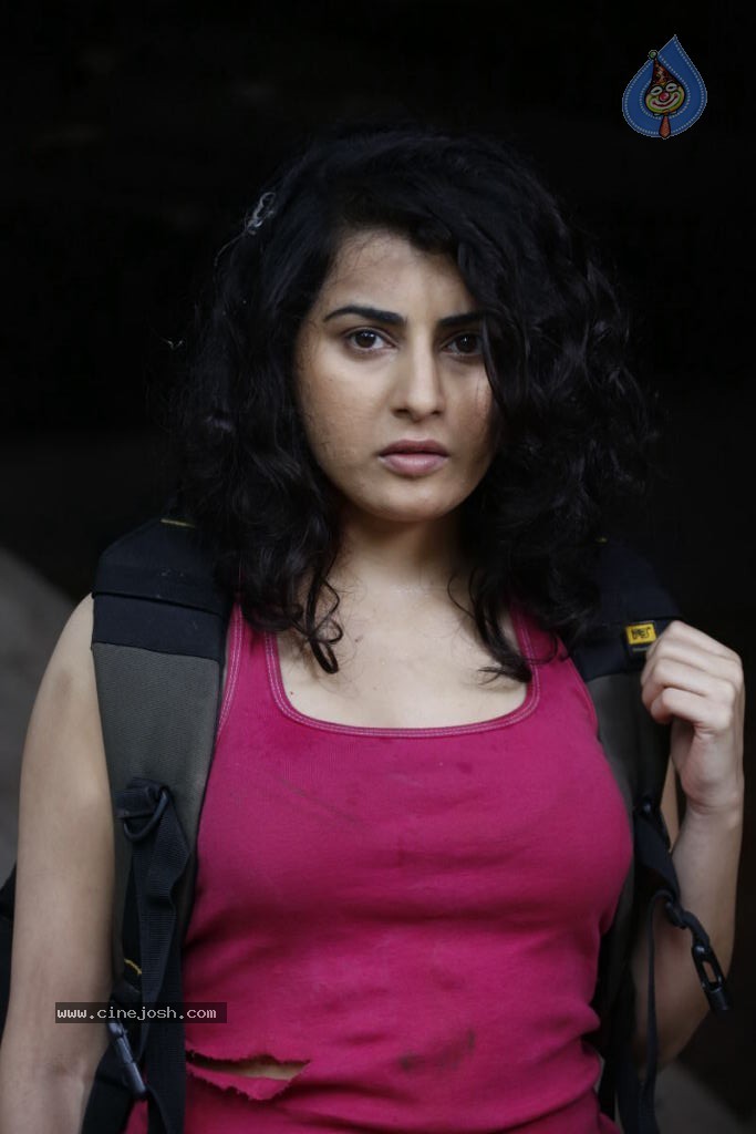 Archana New Stills - 21 / 61 photos
