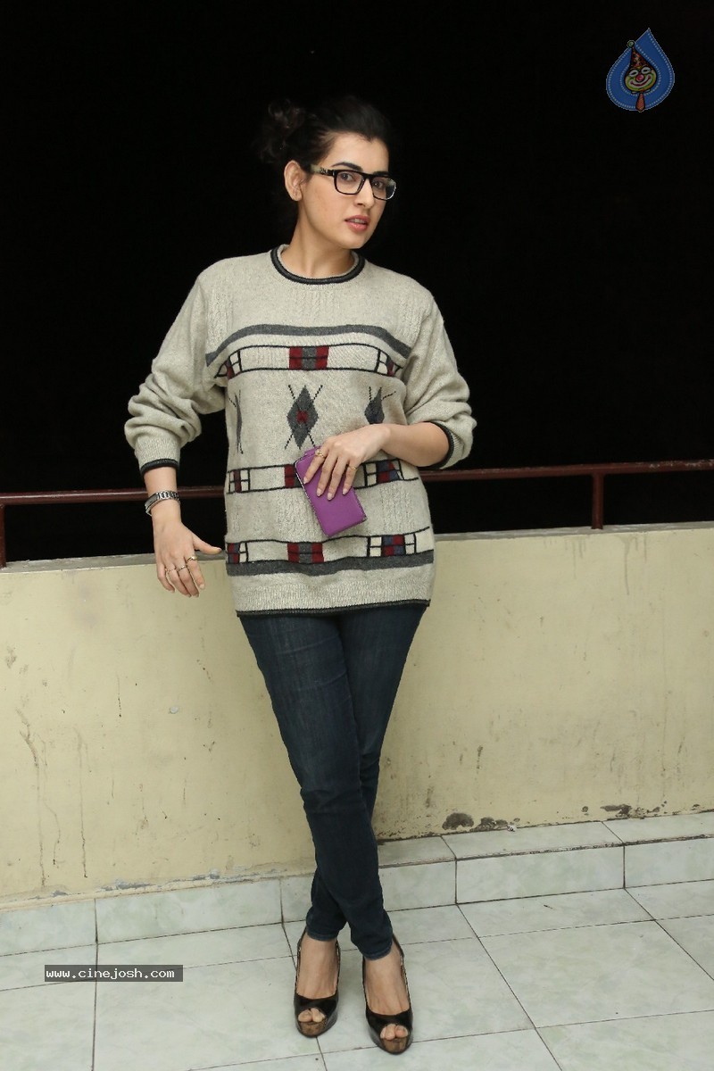 Archana Photos - 6 / 67 photos