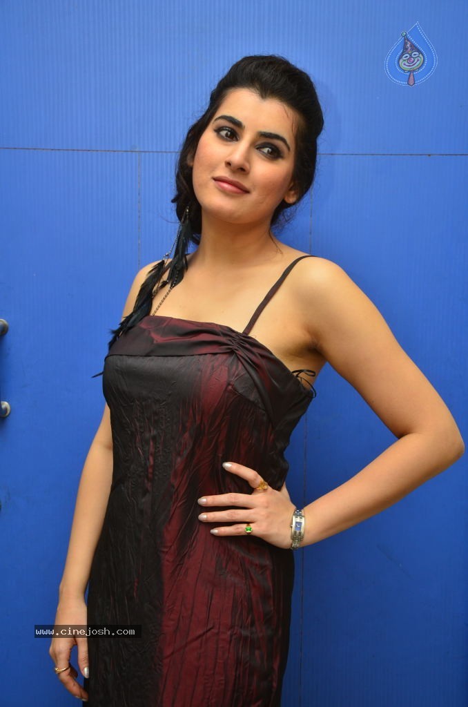 Archana Photos - 21 / 30 photos