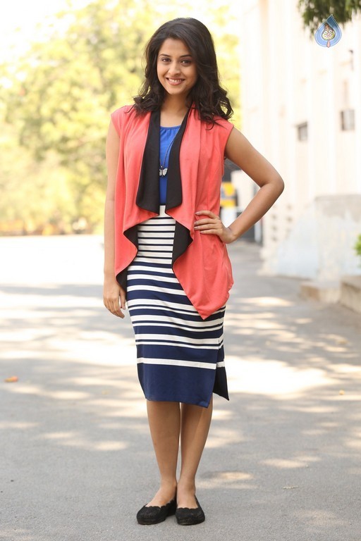 Arthana Binu New Photos - 14 / 34 photos