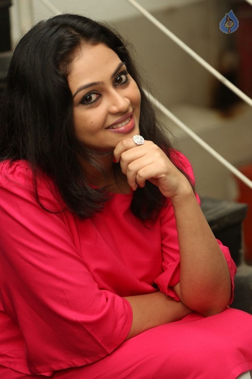 Arunthathi Nair New Photos - 8 / 31 photos