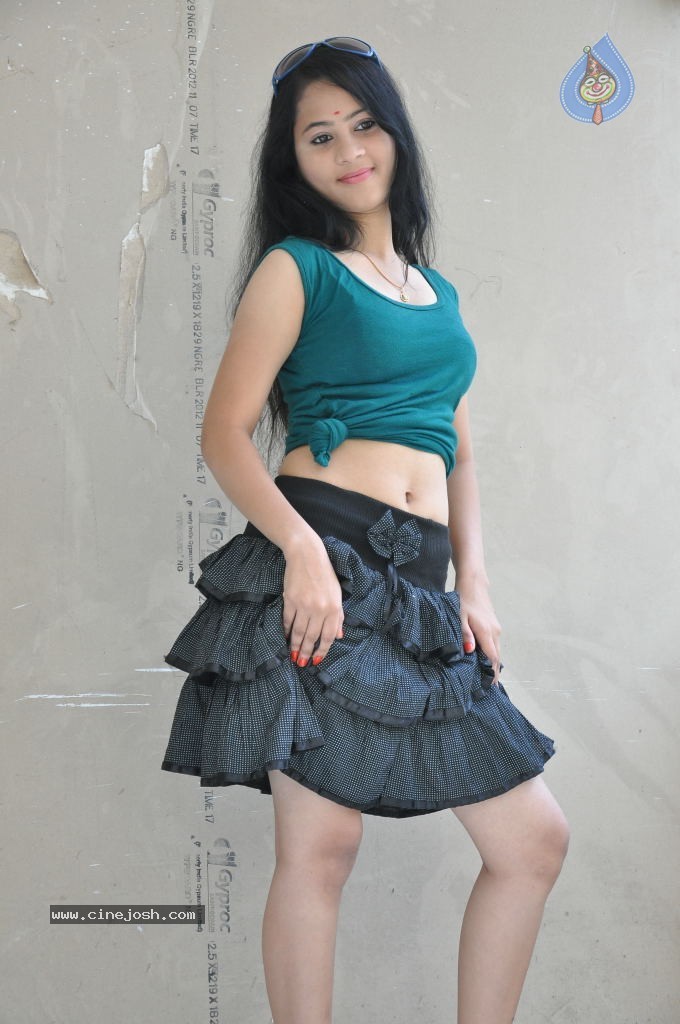 Asha New Stills - 101 / 116 photos