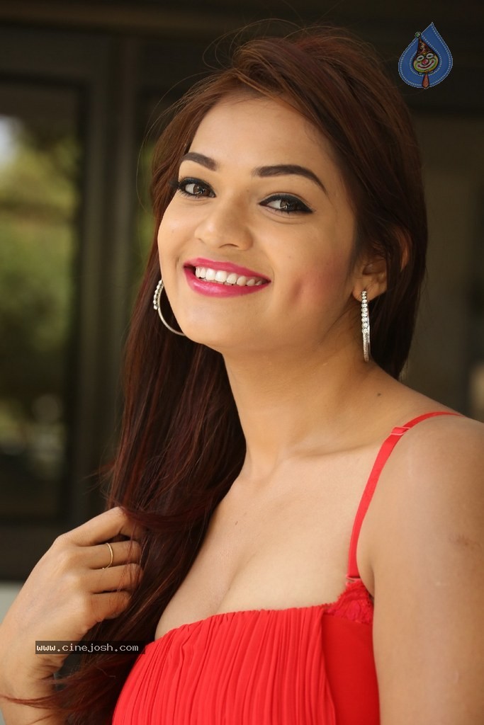 Ashwi Latest Stills - 182 / 213 photos