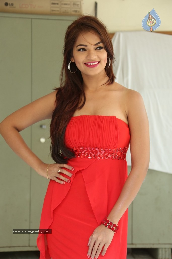 Ashwi Latest Stills - 195 / 213 photos