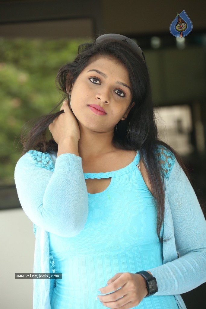 Ashwi New Photos - 28 / 92 photos