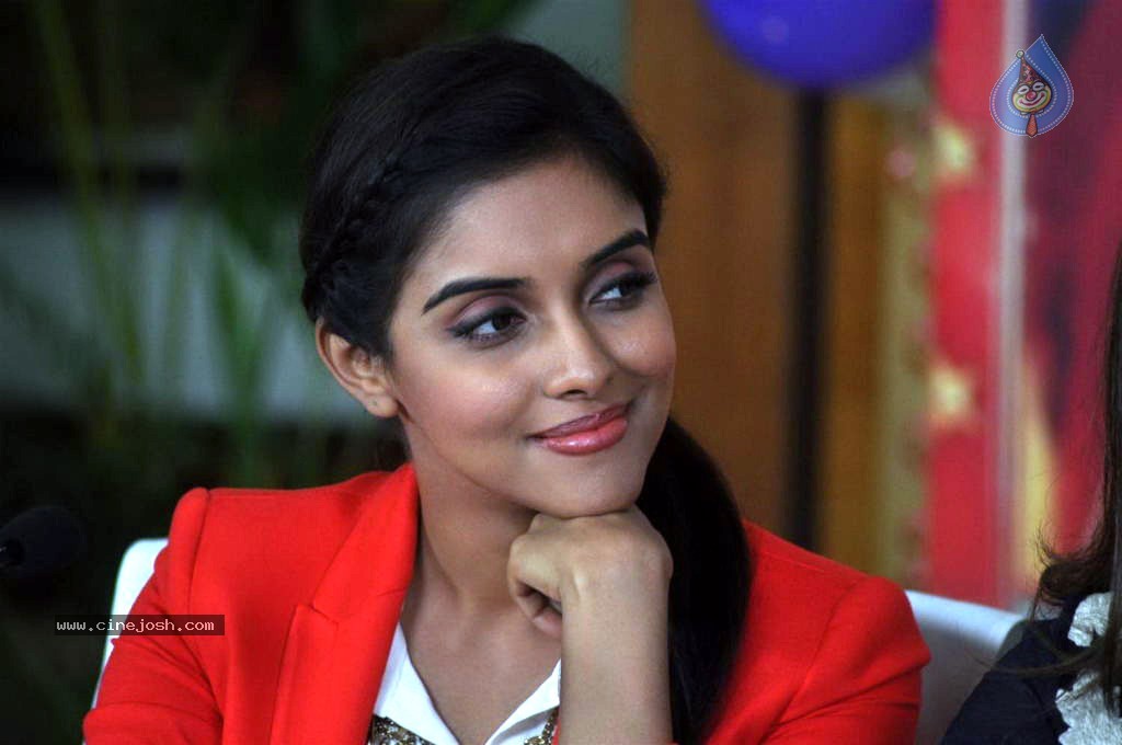 Asin New Stills - 25 / 30 photos