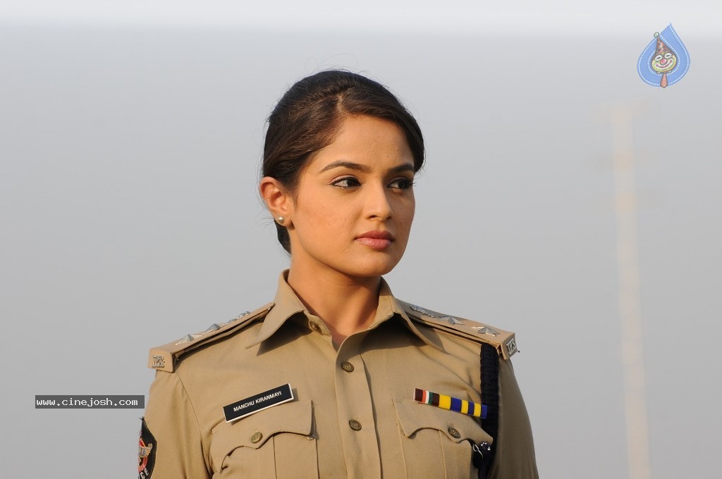 Asmita Sood Stills in Aa Aiduguru - 66 / 79 photos