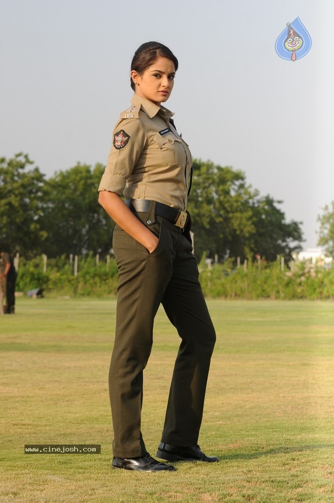 Asmita Sood Stills in Aa Aiduguru - 77 / 79 photos