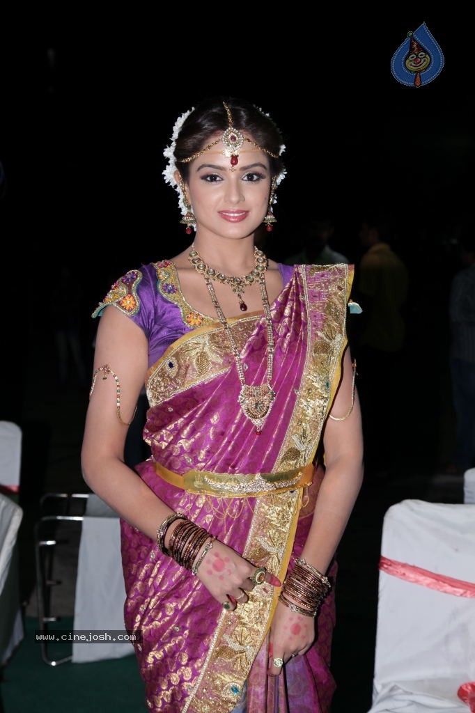 Asmitha Sood Cute Stills - 12 / 52 photos