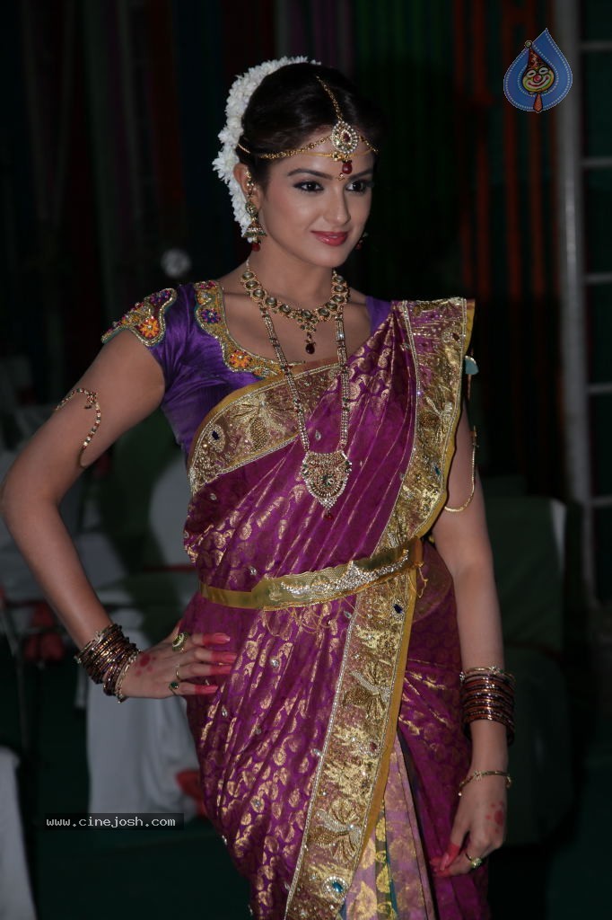 Asmitha Sood Cute Stills - 43 / 52 photos