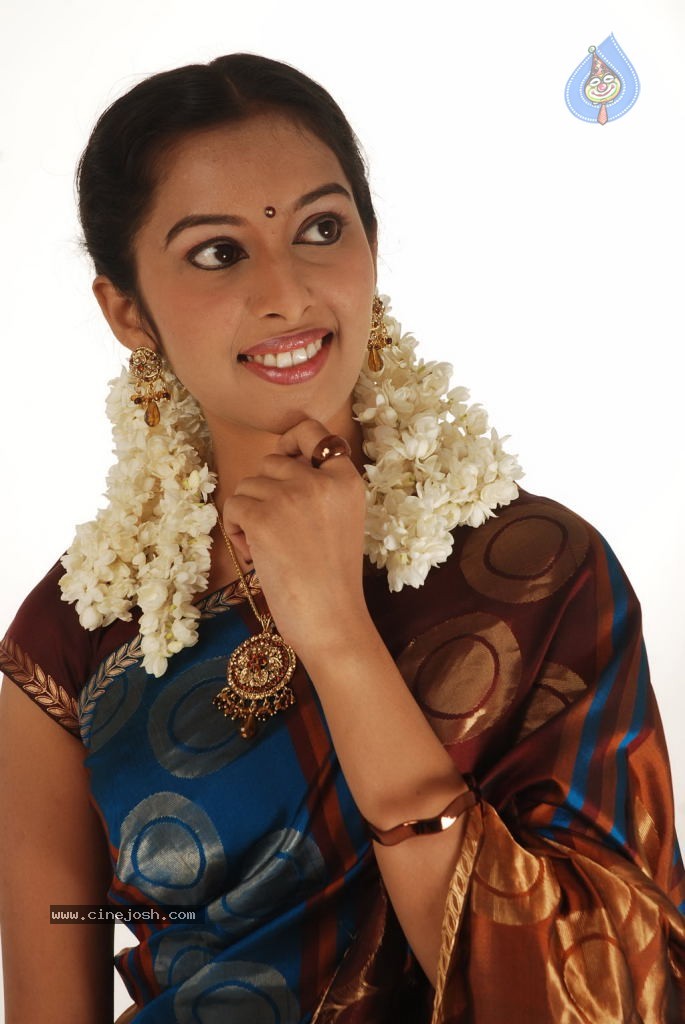 Aswathy Stills - 42 / 63 photos