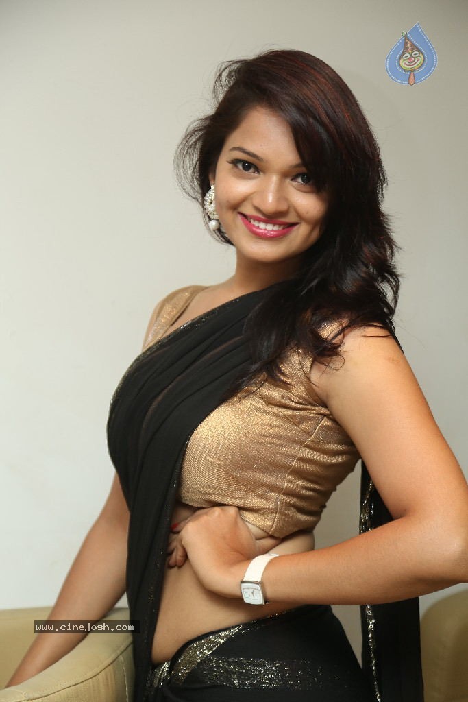 Aswi New Hot Stills - 23 / 75 photos