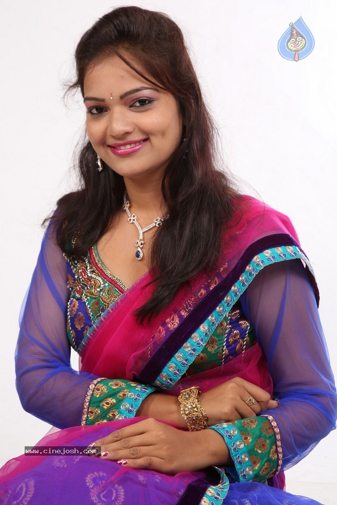 Aswini Hot Gallery - 34 / 111 photos