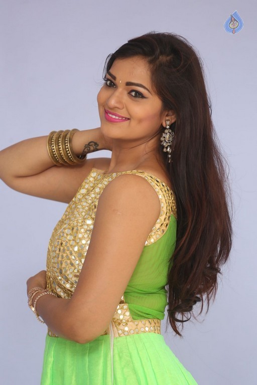 Aswini New Pics - 7 / 42 photos