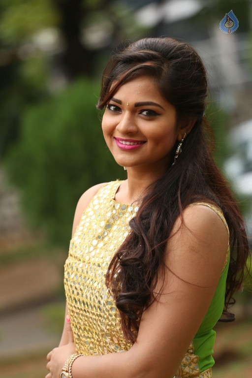 Aswini New Pics - 15 / 42 photos