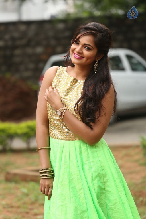 Aswini New Pics - 24 / 42 photos