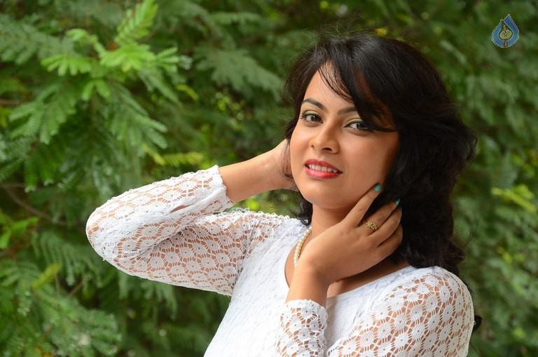 Athidhi New Photos - 8 / 42 photos