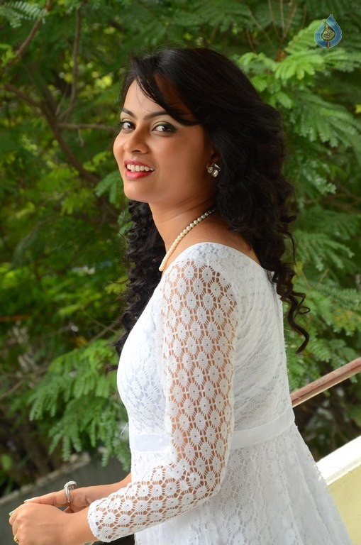 Athidhi New Photos - 11 / 42 photos