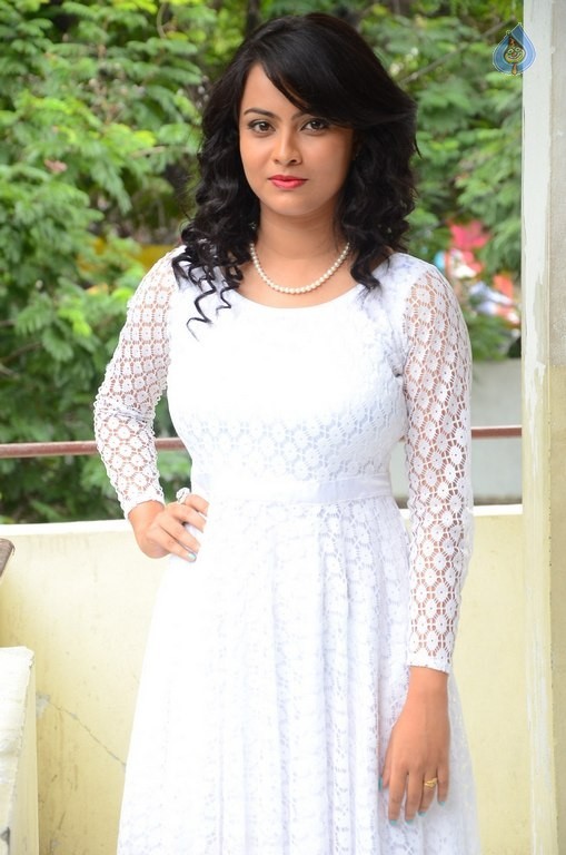 Athidhi New Photos - 33 / 42 photos