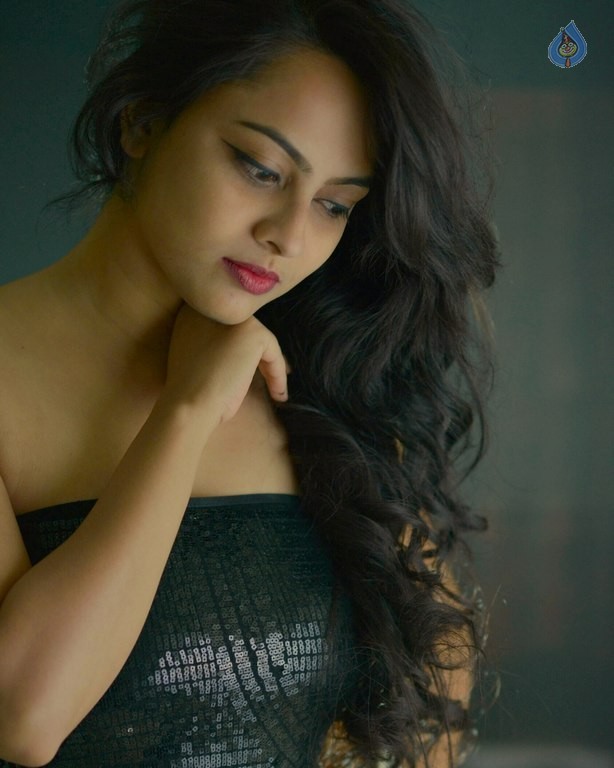 Athithi Das Latest Photos - 2 / 14 photos
