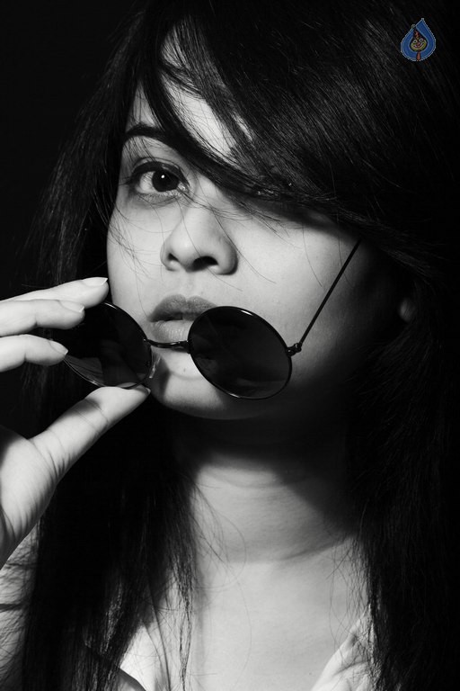 Athithi Das Latest Photos - 10 / 14 photos