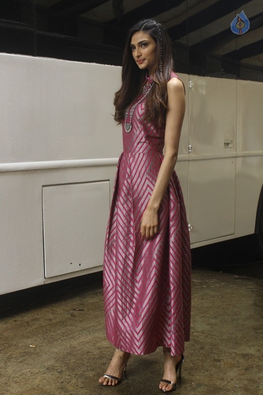 Athiya Shetty New Pics - 11 / 11 photos