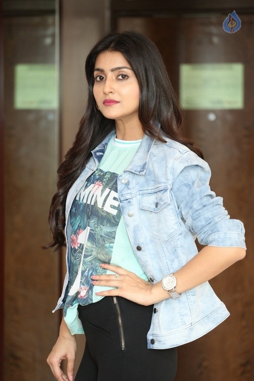 Avanthika New Photos - 20 / 35 photos