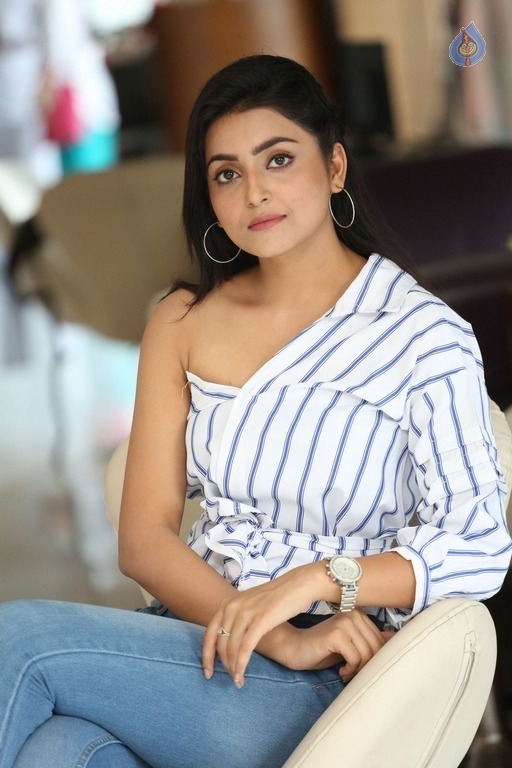 Avantika Mishra Latest Photos - 28 / 63 photos