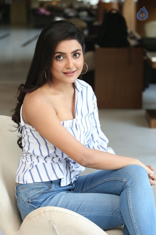 Avantika Mishra Latest Photos - 30 / 63 photos