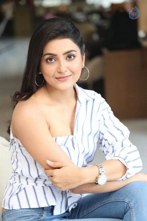 Avantika Mishra Latest Photos - 41 / 63 photos