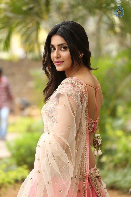 Avantika Mishra New Photos - 39 / 82 photos