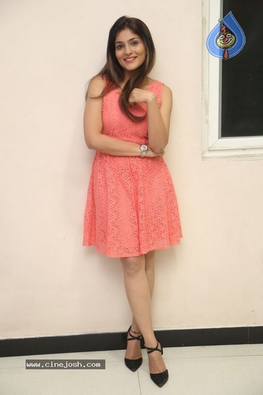 Avantika Shetty Stills - 5 / 18 photos