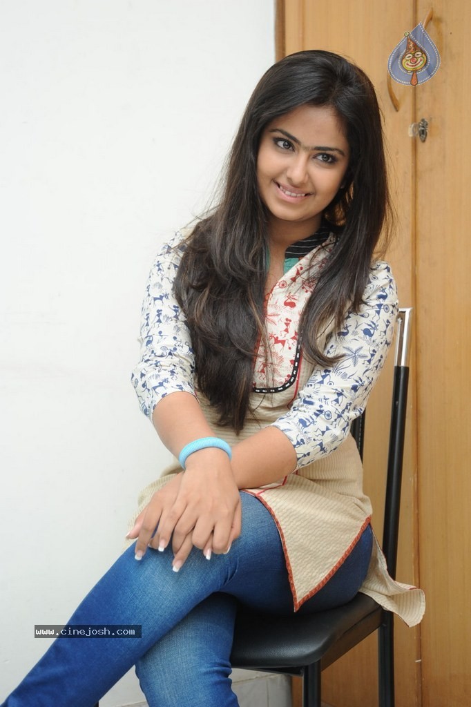 Avika Gor Gallery - 22 / 81 photos