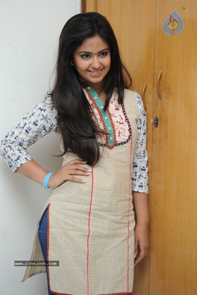 Avika Gor Gallery - 44 / 81 photos