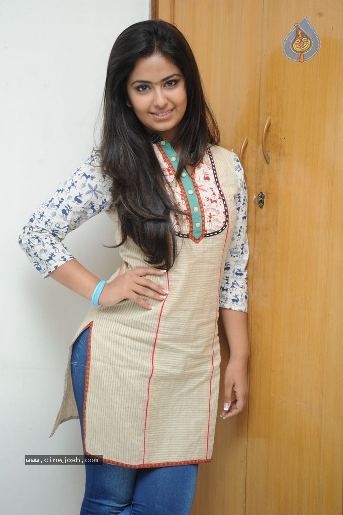 Avika Gor Gallery - 50 / 81 photos