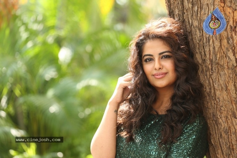 Avika Gor Interview Photos - 5 / 21 photos