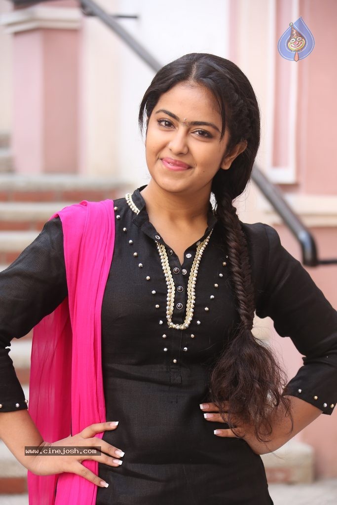 Avika Gor New Stills - 34 / 102 photos