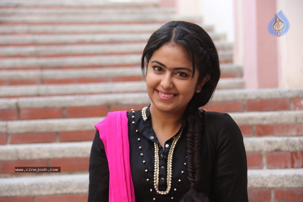 Avika Gor New Stills - 84 / 102 photos