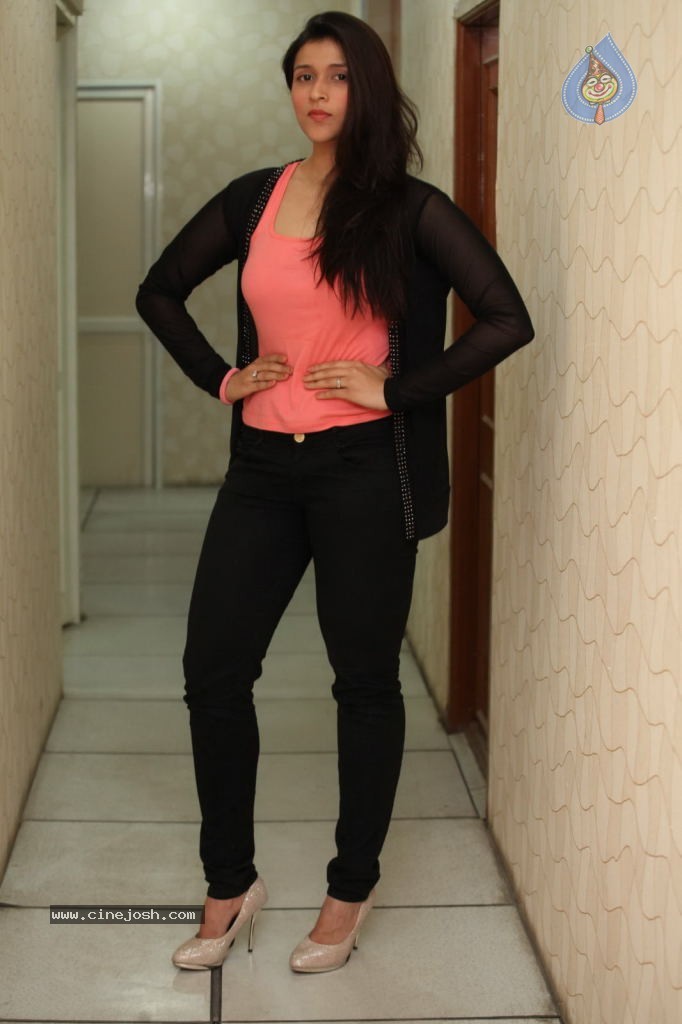 Barbie Handa Latest Photos - 44 / 76 photos