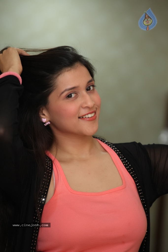 Barbie Handa Latest Photos - 49 / 76 photos