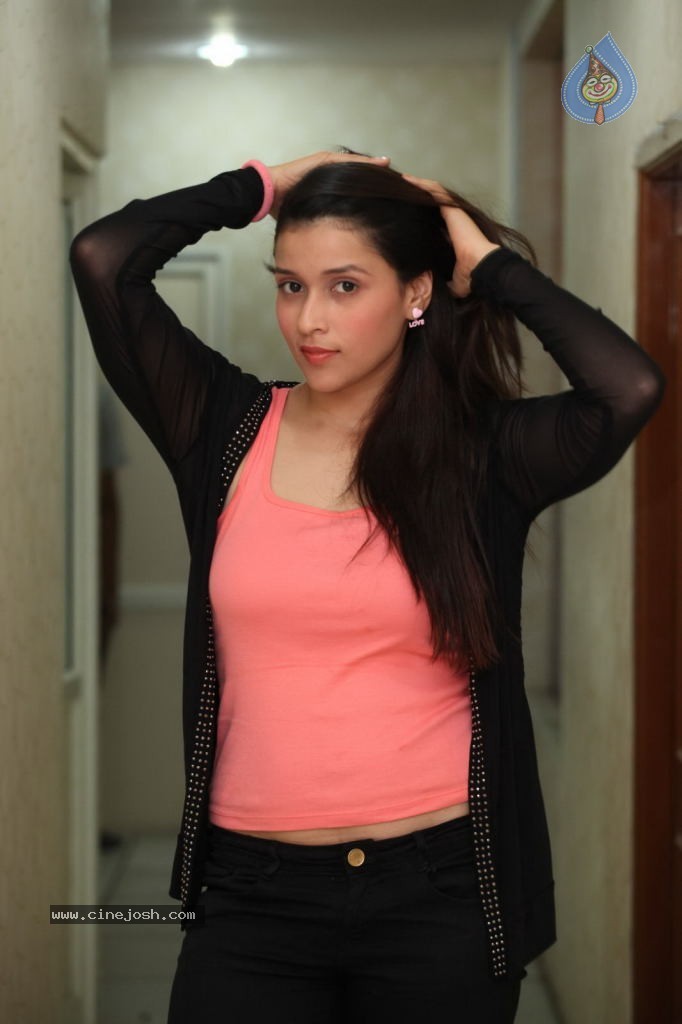 Barbie Handa Latest Photos - 59 / 76 photos